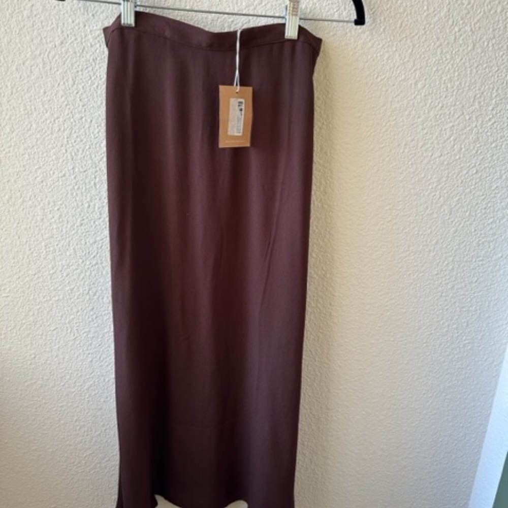 Reformation Bea skirt tags on/never worn--size 4 in brown